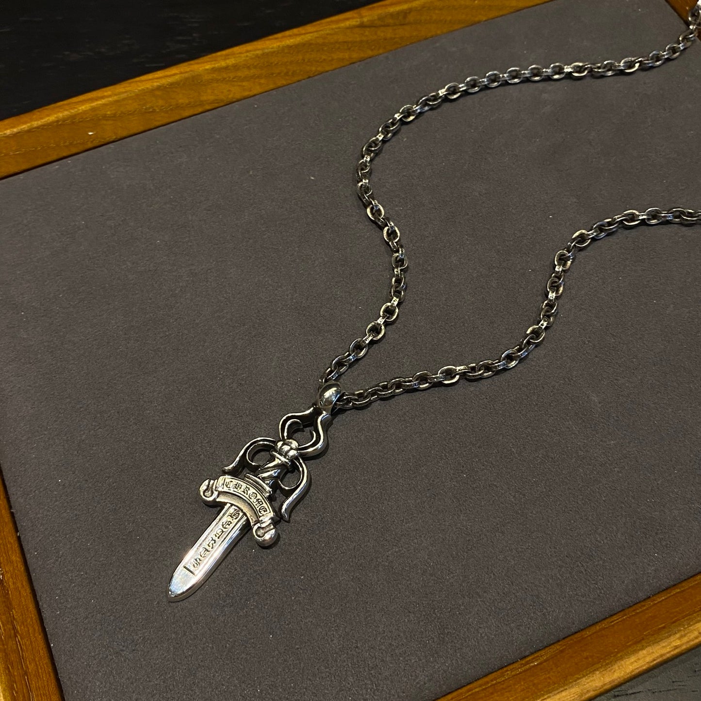 CHROME HEARTS クロムハーツ  ダガーペンダントラージ＆ ペーパーチェーンネックレス20インチ