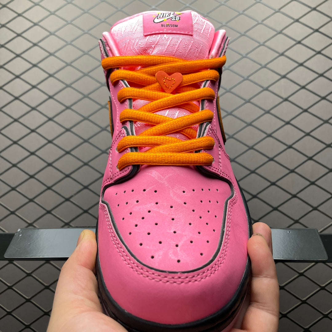 The Powerpuff Girls × Nike SB Dunk Low "Blossom"