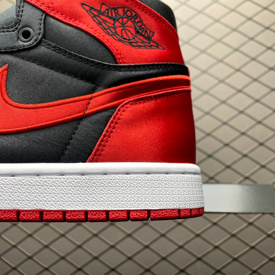 Nike Air Jordan 1 Retro High OG "Satin Bred"