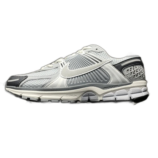 Nike Zoom Vomero 5 Grey