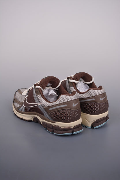 Nike Zoom Vomero 5 Earth Fossil