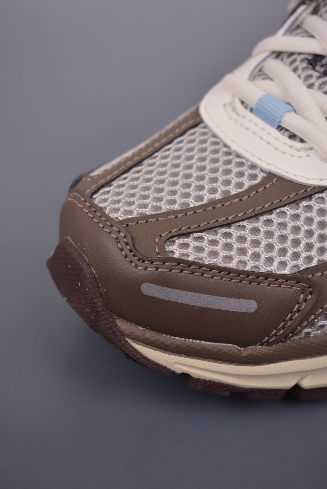 Nike Zoom Vomero 5 Earth Fossil