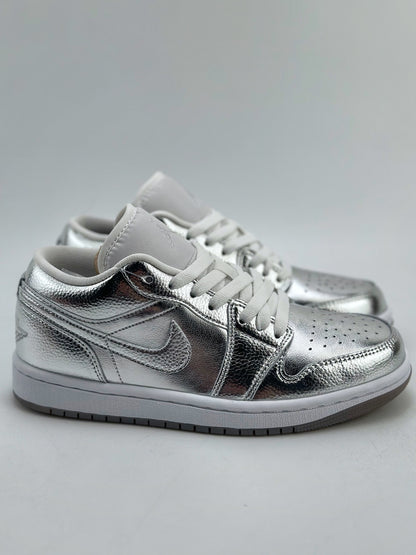 Nike WMNS Air Jordan 1 Low SE "Metallic Silver