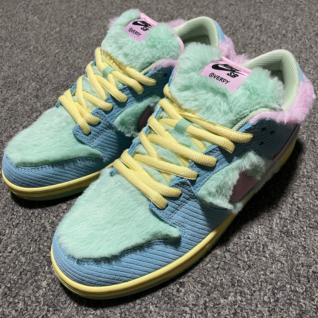 VERDY × Nike SB Dunk Low Pro QS "Visty/Blue Gaze and Enamel Green"
