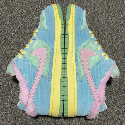 VERDY × Nike SB Dunk Low Pro QS "Visty/Blue Gaze and Enamel Green"