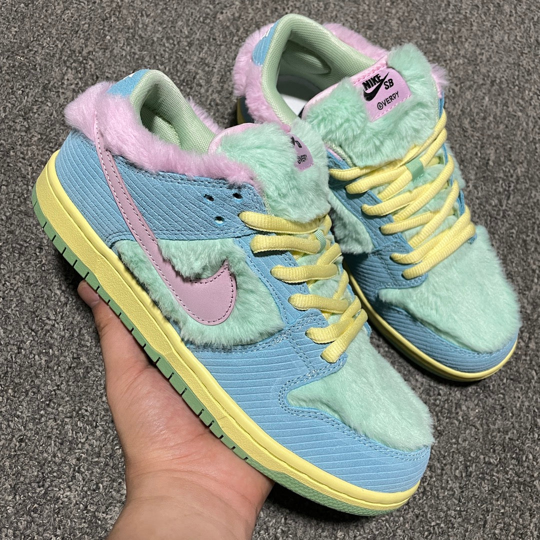 VERDY × Nike SB Dunk Low Pro QS "Visty/Blue Gaze and Enamel Green"