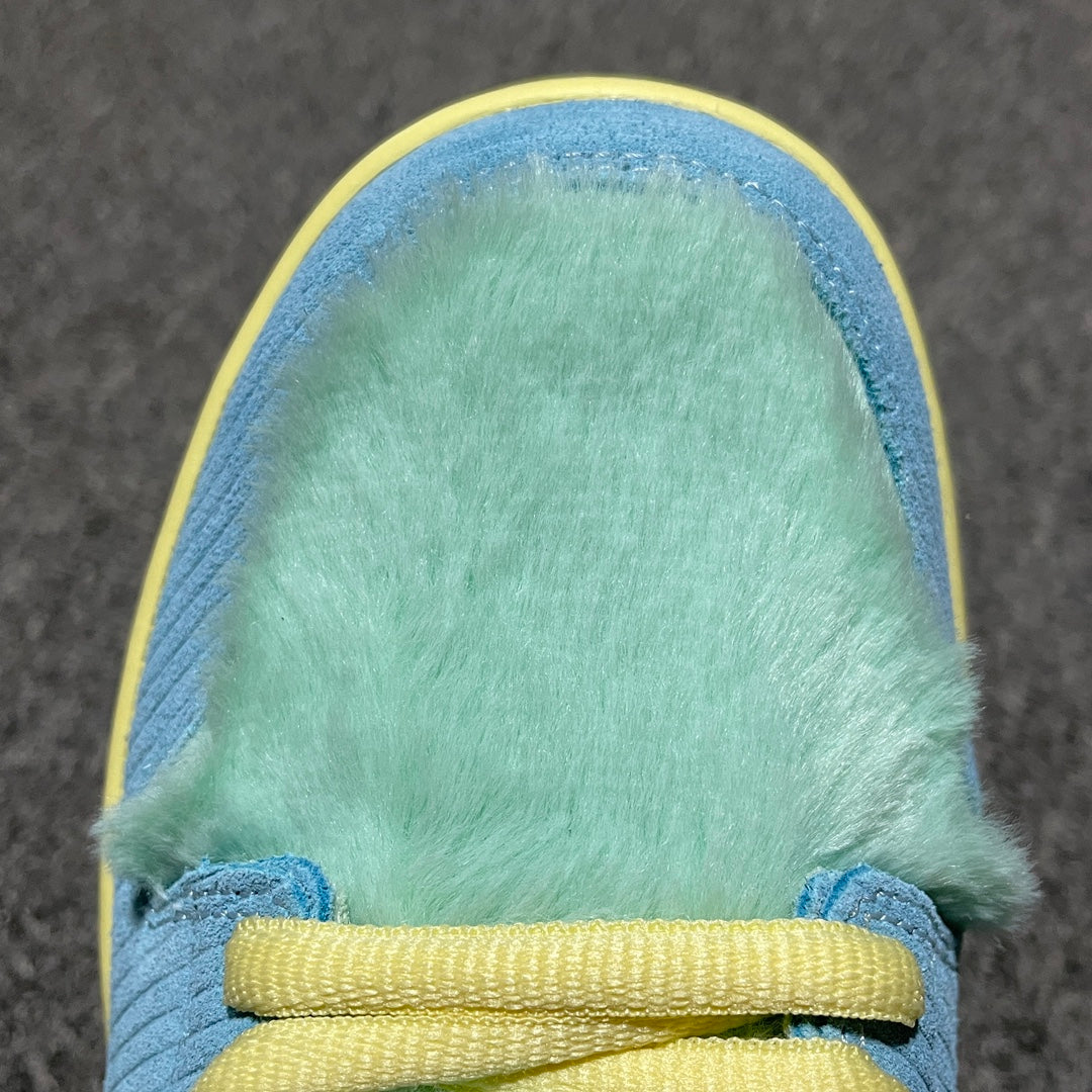 VERDY × Nike SB Dunk Low Pro QS "Visty/Blue Gaze and Enamel Green"