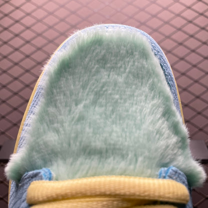 VERDY × Nike SB Dunk Low Pro QS "Visty/Blue Gaze and Enamel Green"