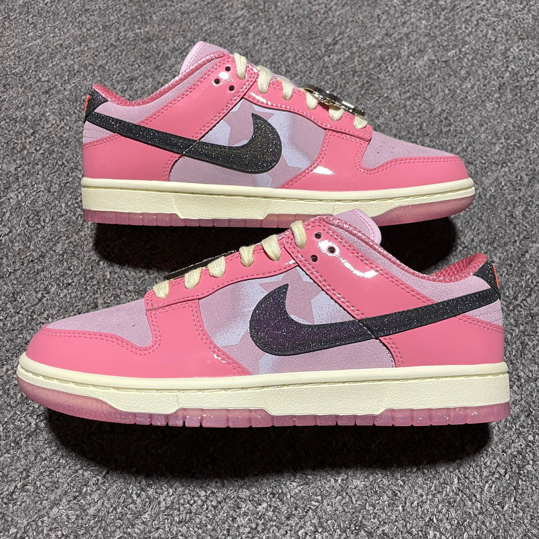 Nike WMNS Dunk Low "Barbie"