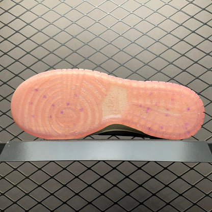 Nike WMNS Dunk Low "Barbie"