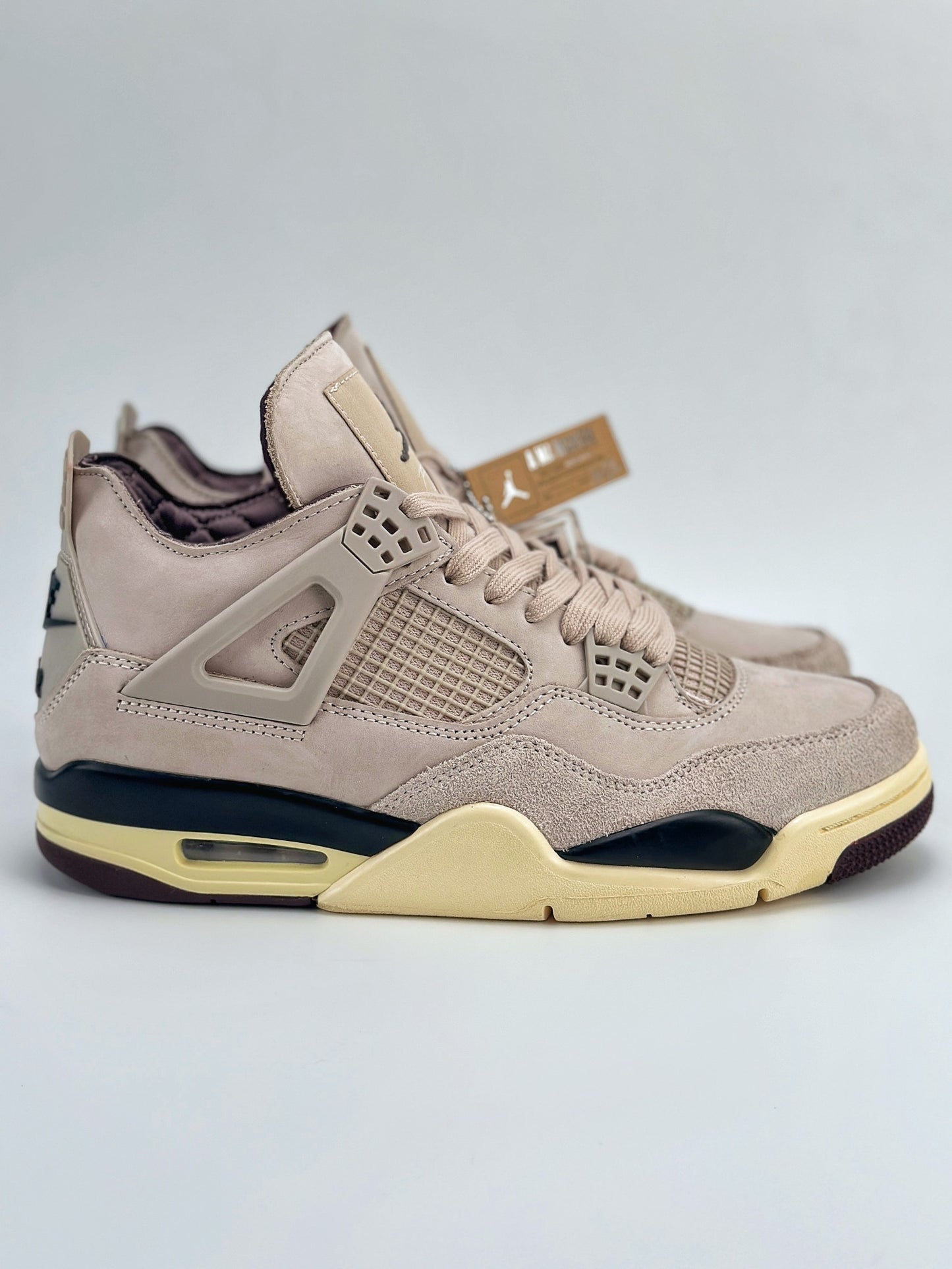 A Ma Maniére × Nike  Air Jordan 4 OG SP "Phantom"