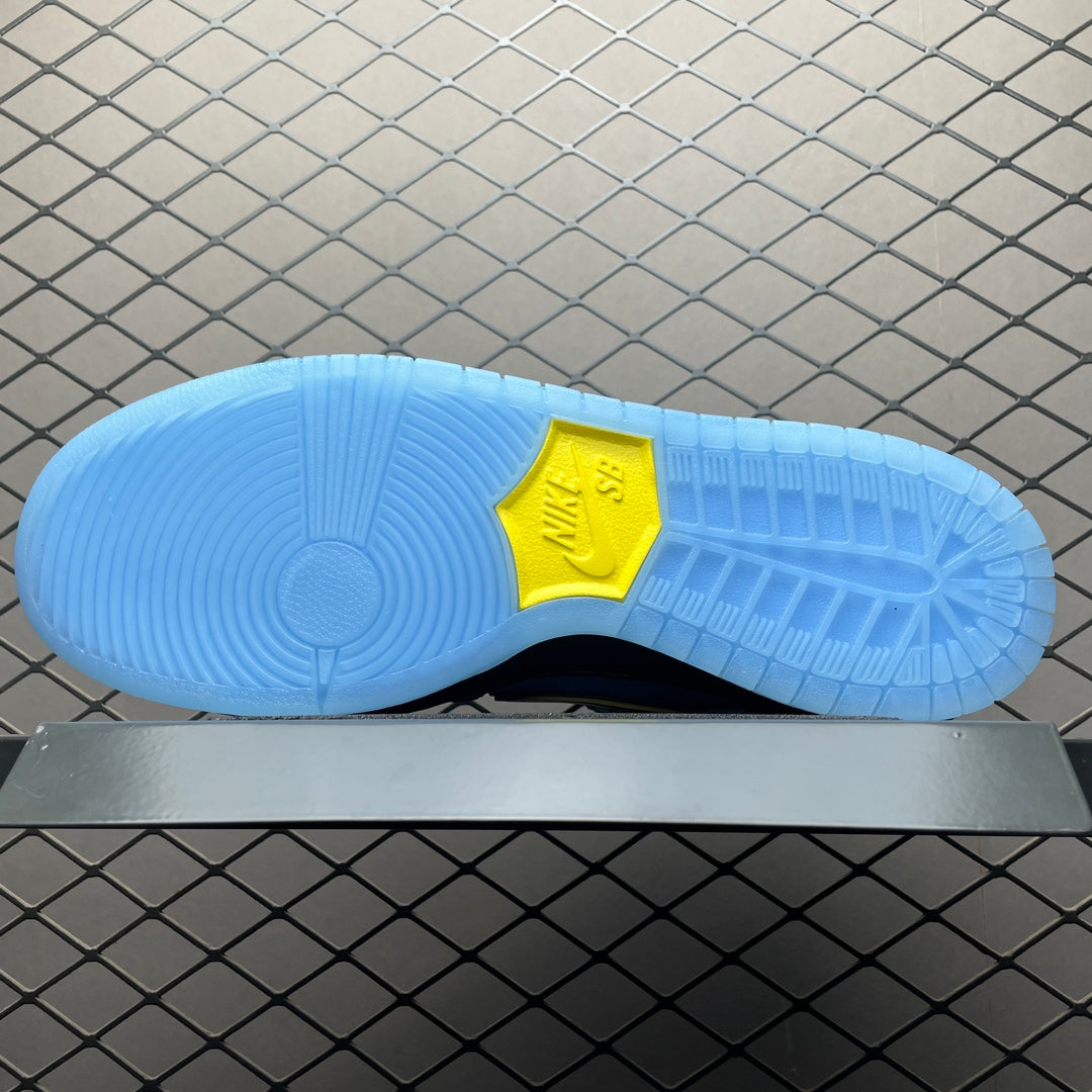 The Powerpuff Girls × Nike SB Dunk Low "Bubbles"