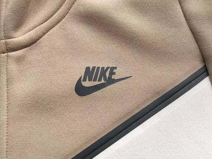 Tech fleece Brown/White