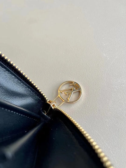 Louis Vuitton Zippy Wallet