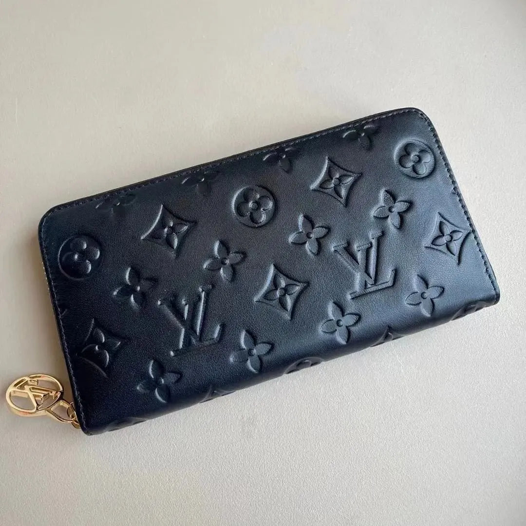 Louis Vuitton Zippy Wallet