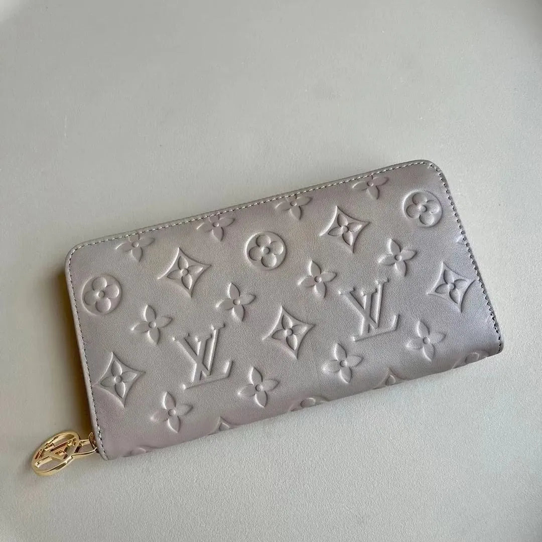 Louis Vuitton Zippy Wallet