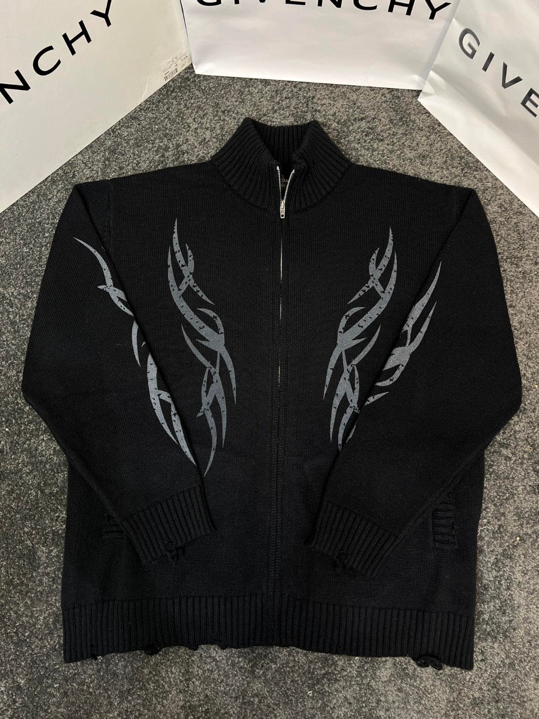 BALENCIAGA  Men's Y2k Zip-up Cardigan in Black