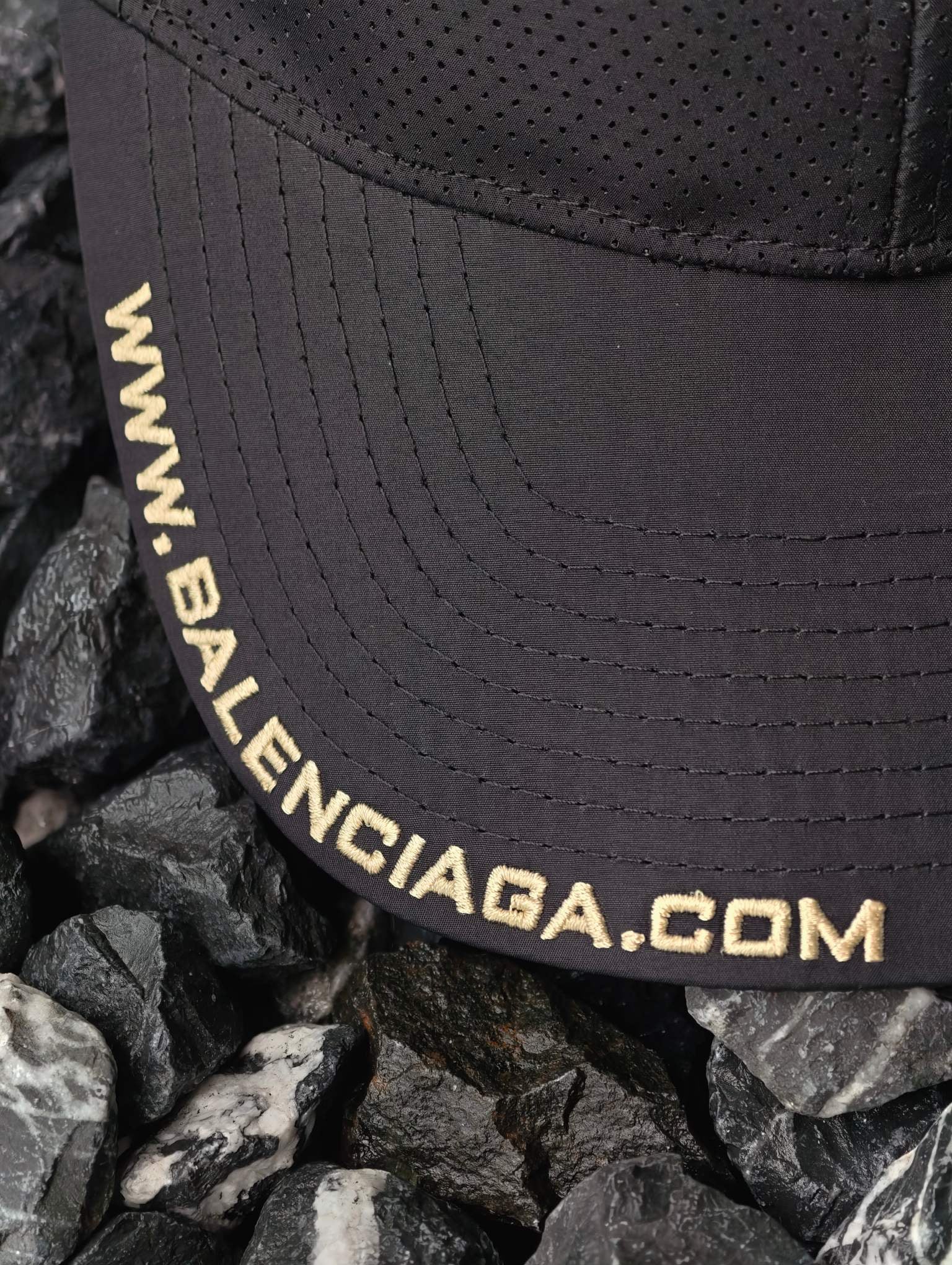 Balenciaga Logo Embroidered Mesh Baseball Cap