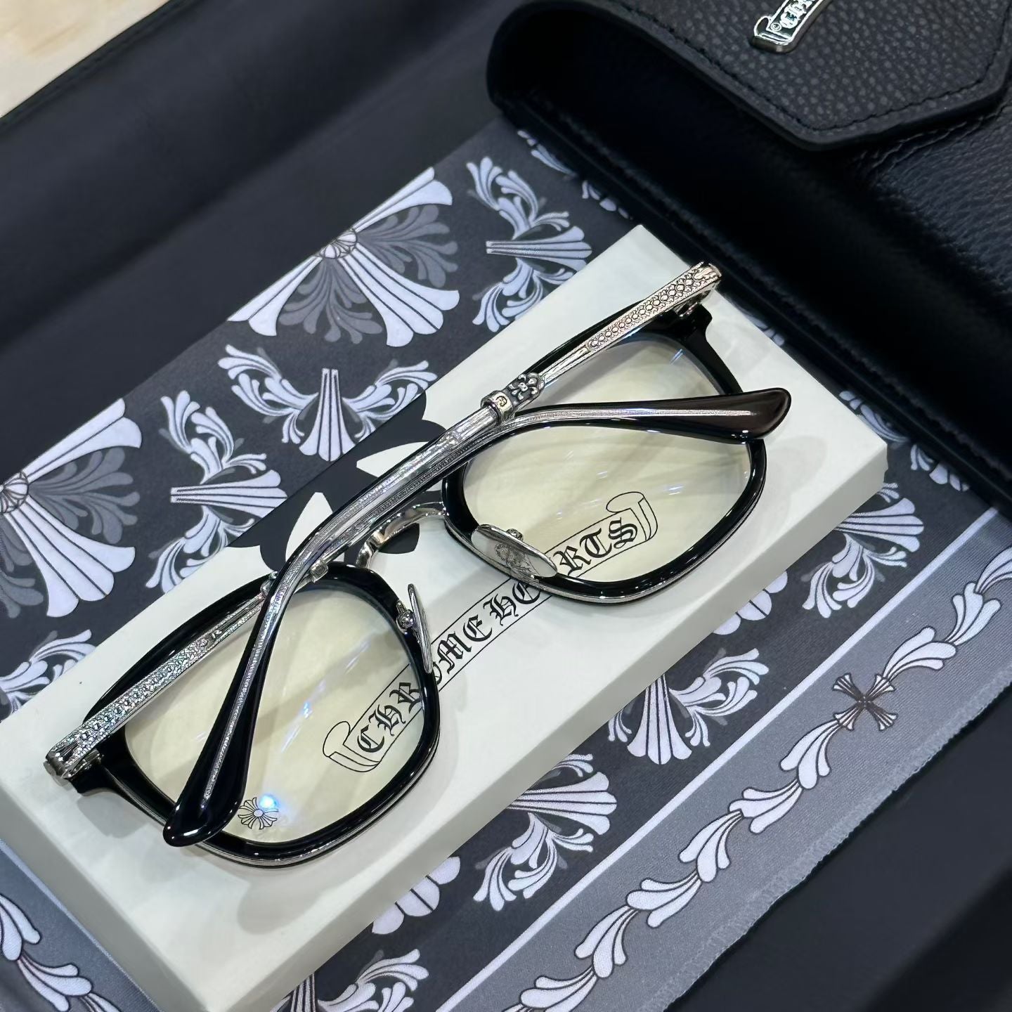 CHROME HEARTS STRAPADICTOME GLASSES