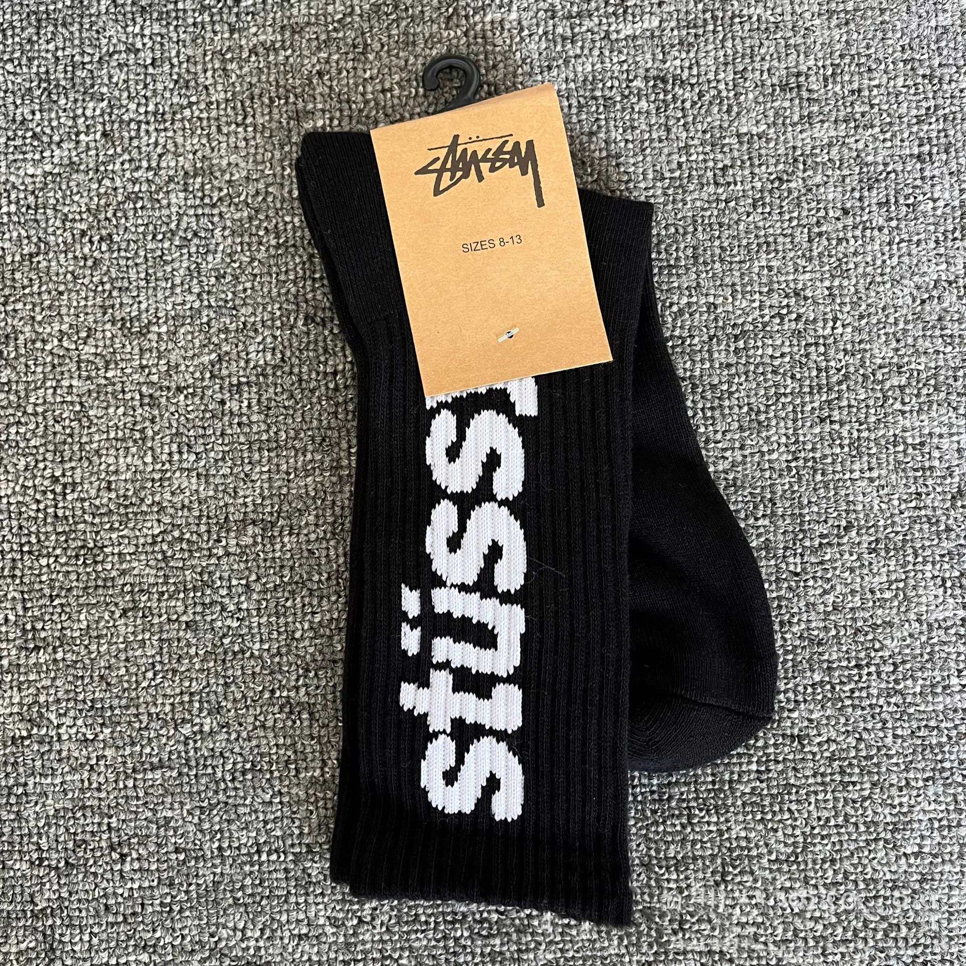 Stussyのソックス