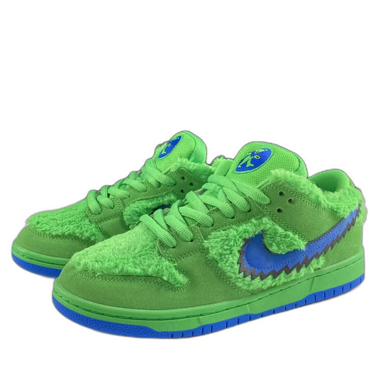 Grateful Dead × Nike SB Dunk Low "Green Bear"