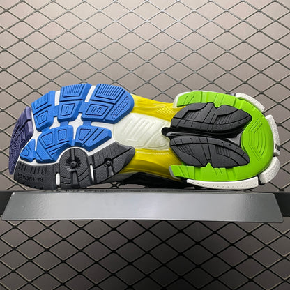 BALENCIAGA  MEN'S RUNNER SNEAKER IN GREY