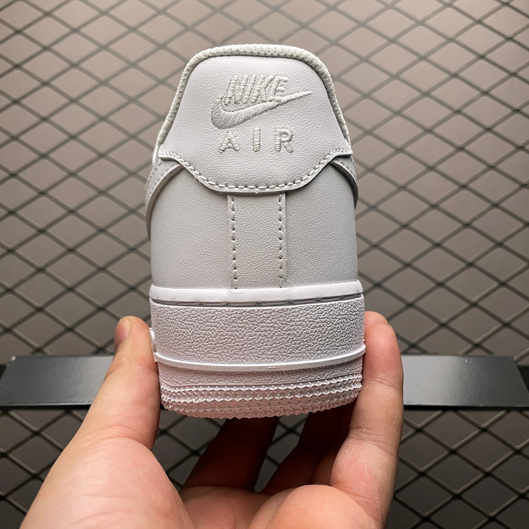 NIKE AIR FORCE 1 LOW“07 white”