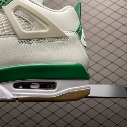 Nike SB × Air Jordan 4 "Pine Green"