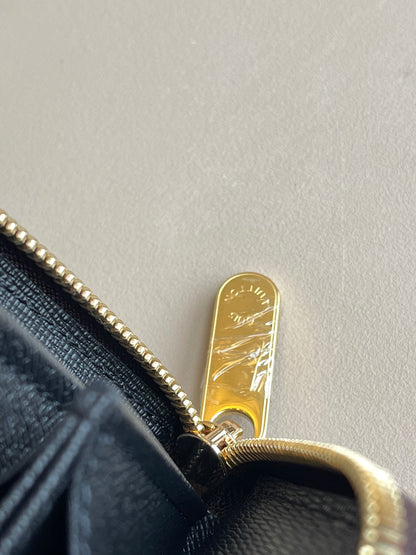 Louis Vuitton Zippy Wallet