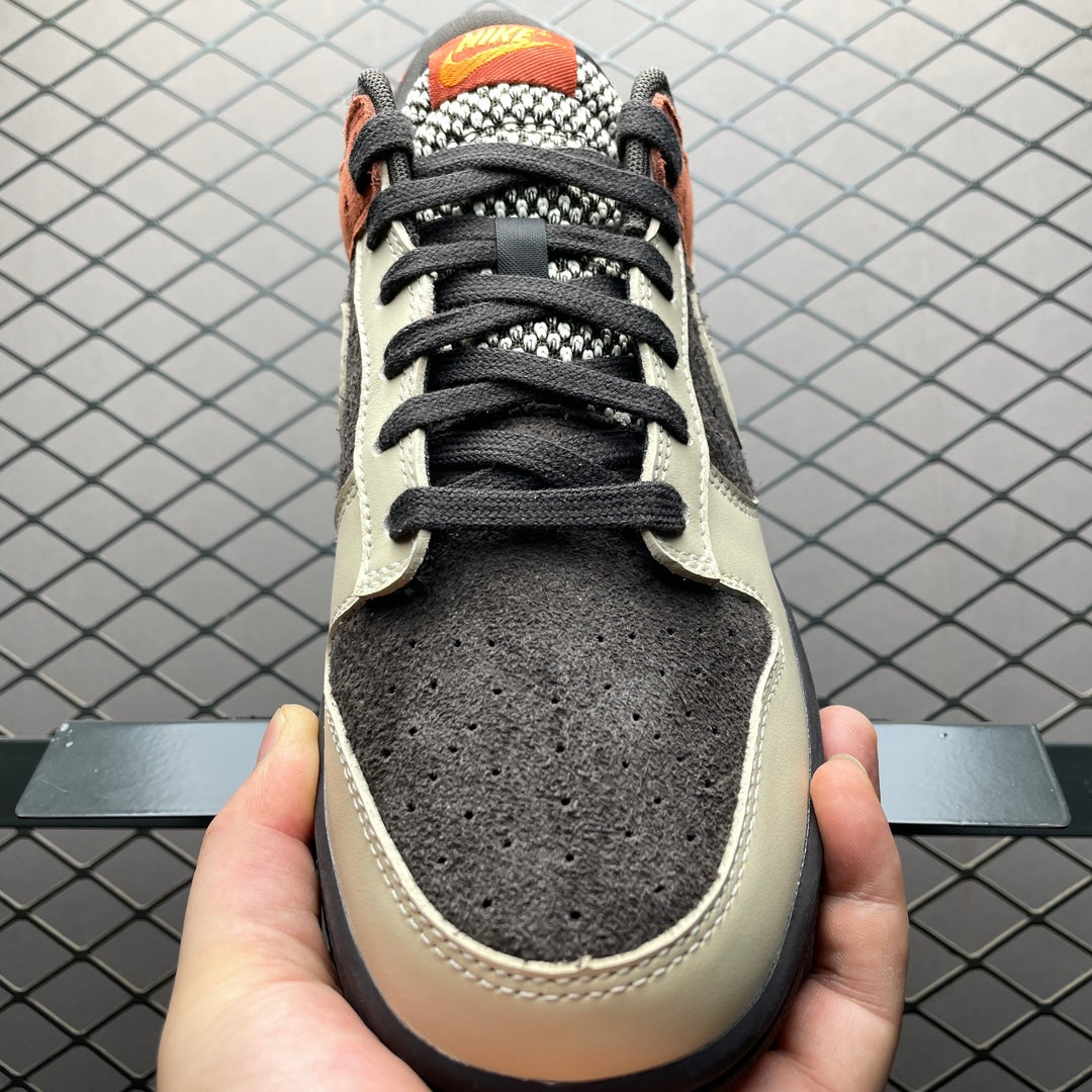 Nike Dunk Low "Red Panda"