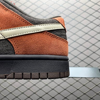 Nike Dunk Low "Red Panda"