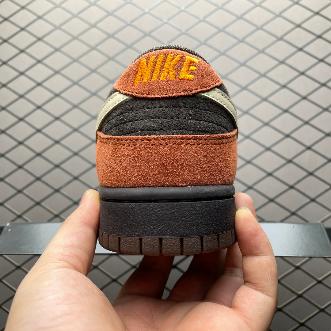 Nike Dunk Low "Red Panda"