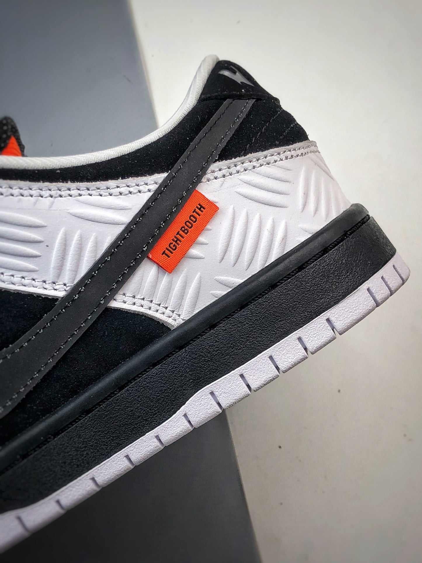 TIGHTBOOTH × Nike SB Dunk Low "White/Black"