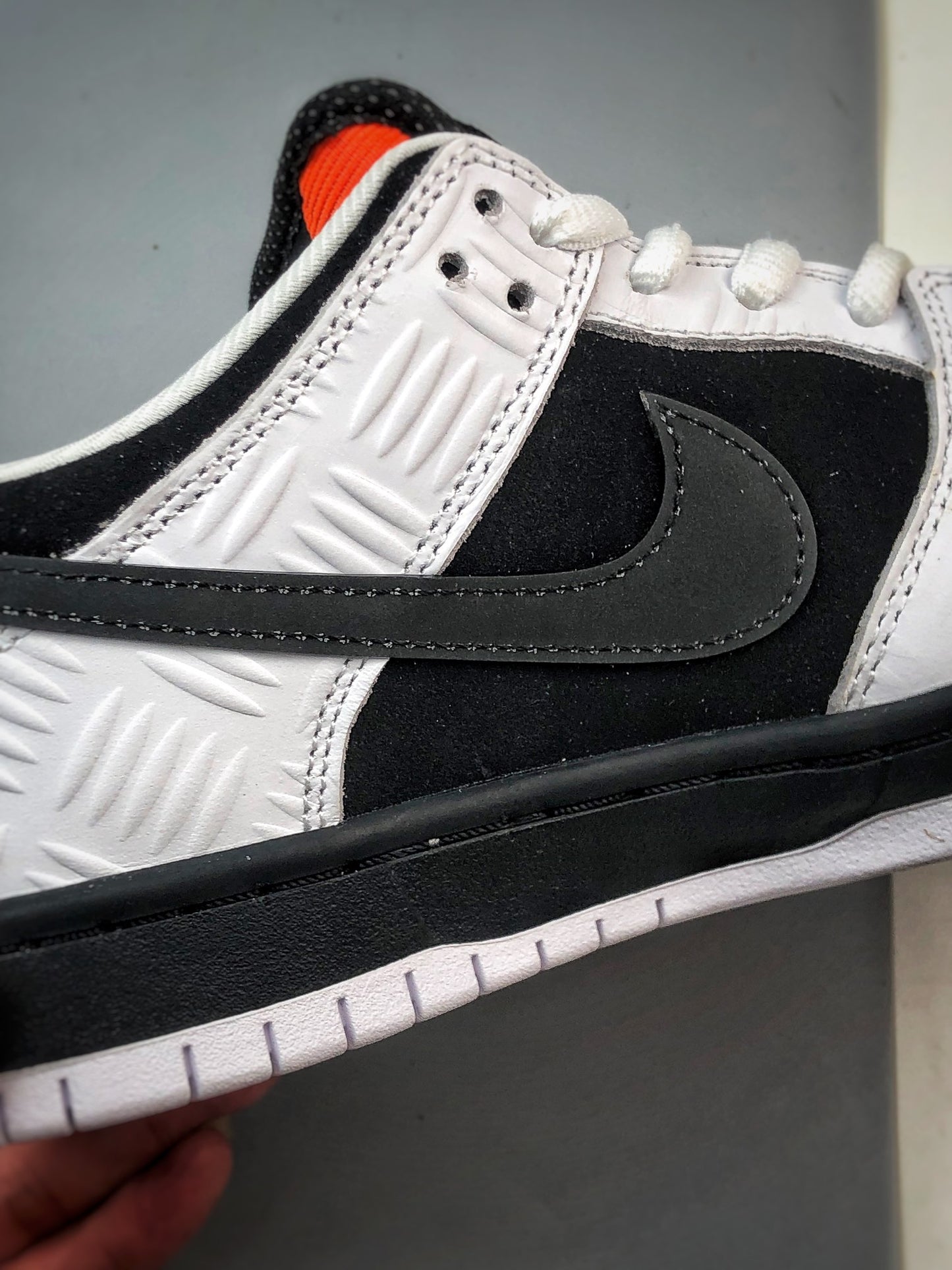 TIGHTBOOTH × Nike SB Dunk Low "White/Black"