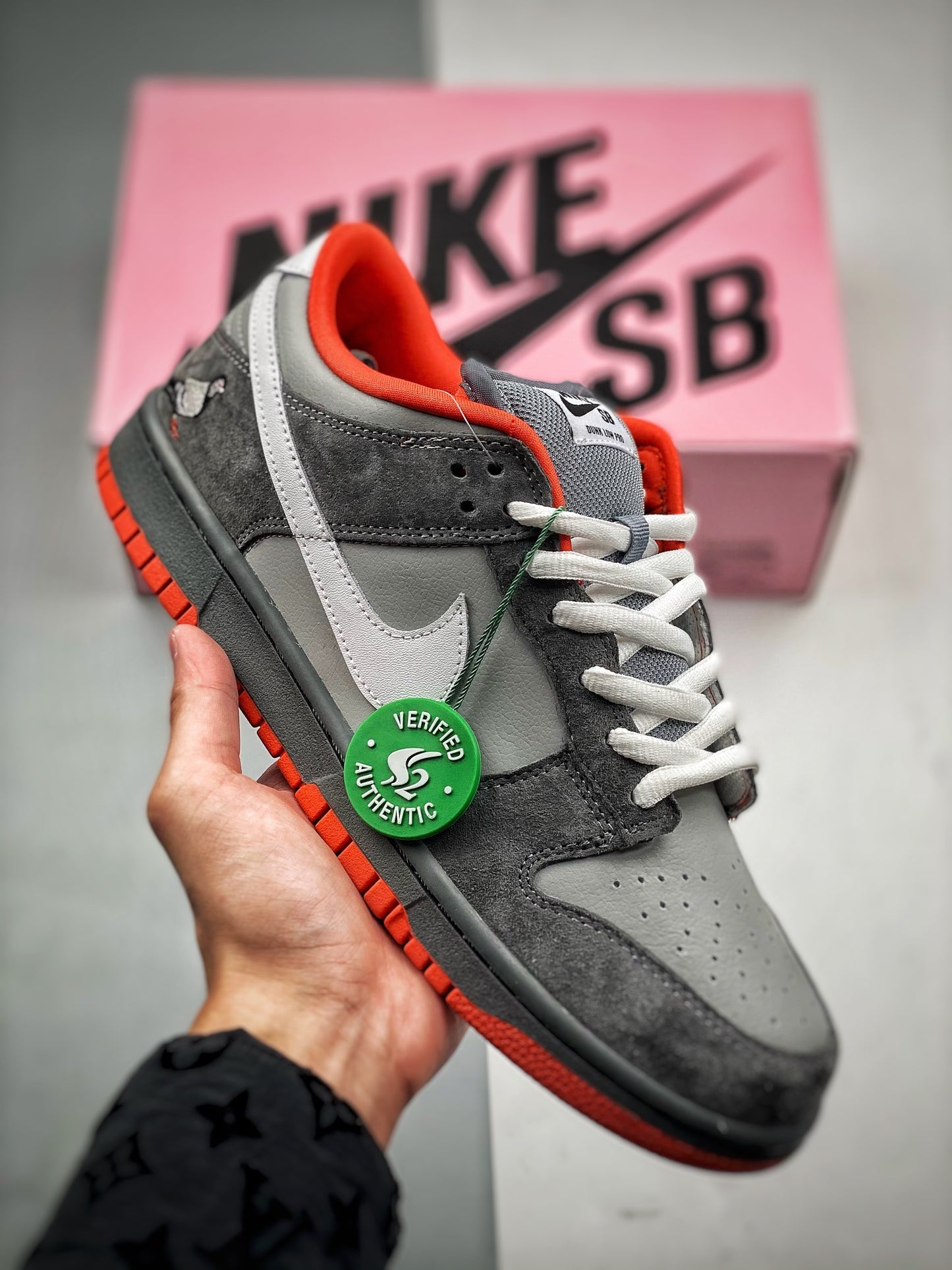 Nike SB Dunk Low Staple NYC Pigeon