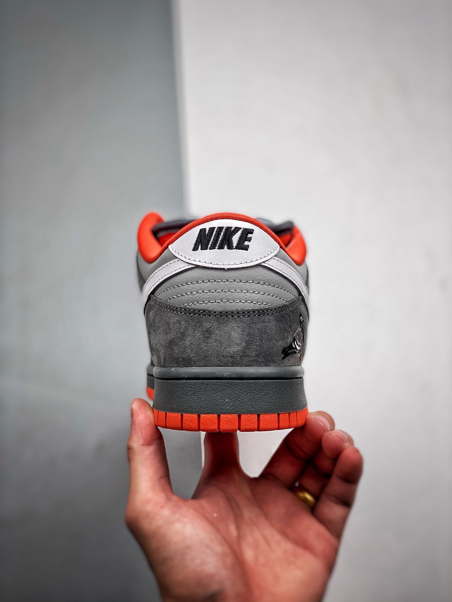 Nike SB Dunk Low Staple NYC Pigeon