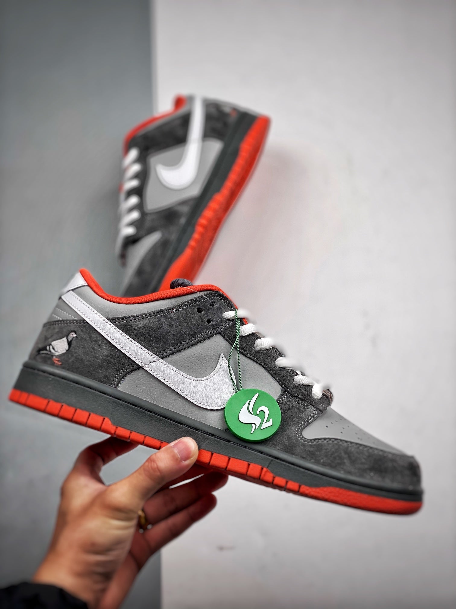 Nike SB Dunk Low Staple NYC Pigeon