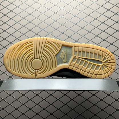 Supreme × Nike SB Dunk Low "Rammellzee"