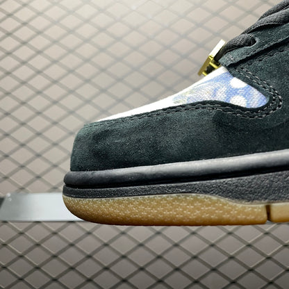 Supreme × Nike SB Dunk Low "Rammellzee"