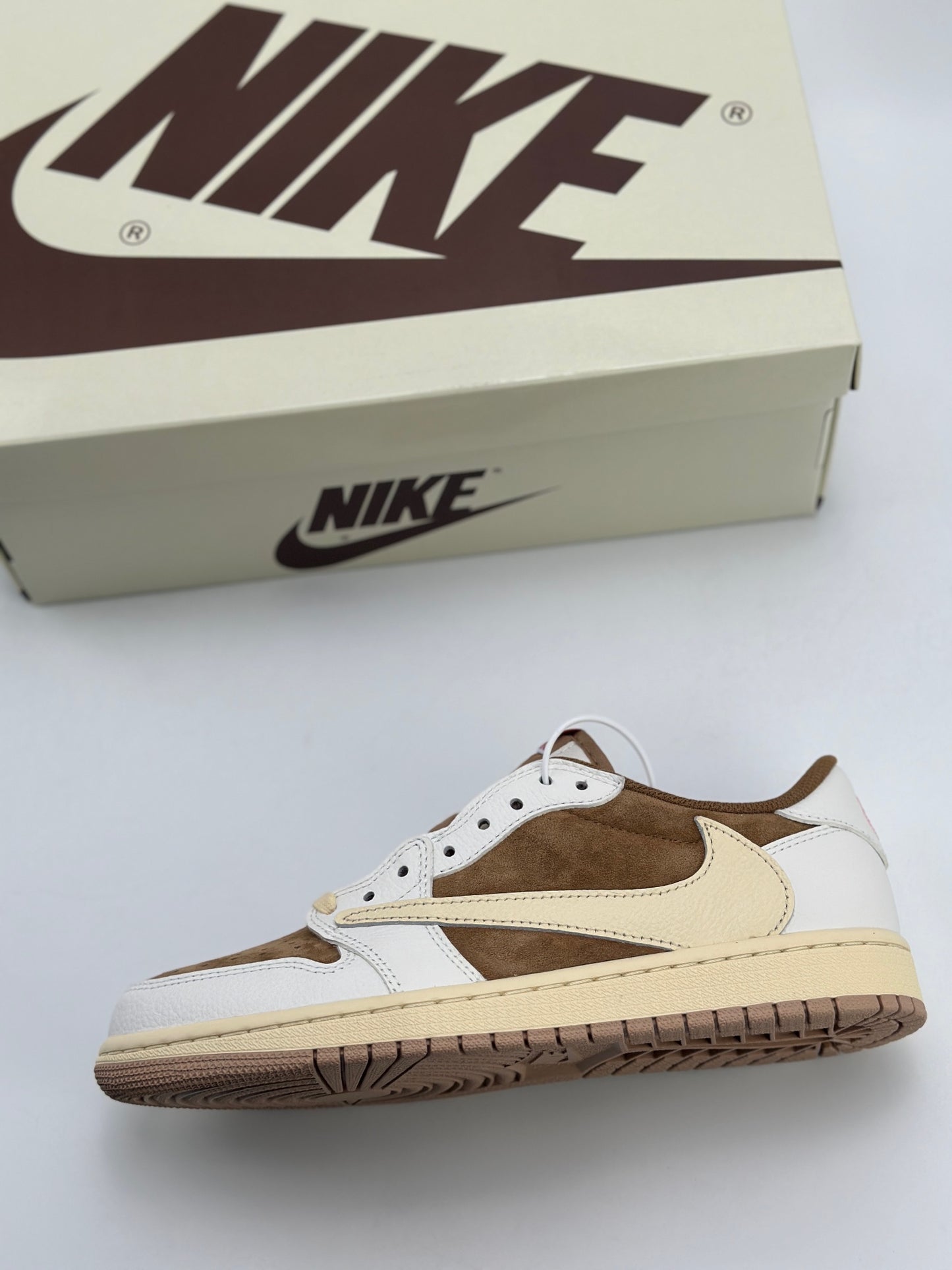 Travis Scott × Nike Air Jordan 1 Low OG SP "Sail/Shy Pink"