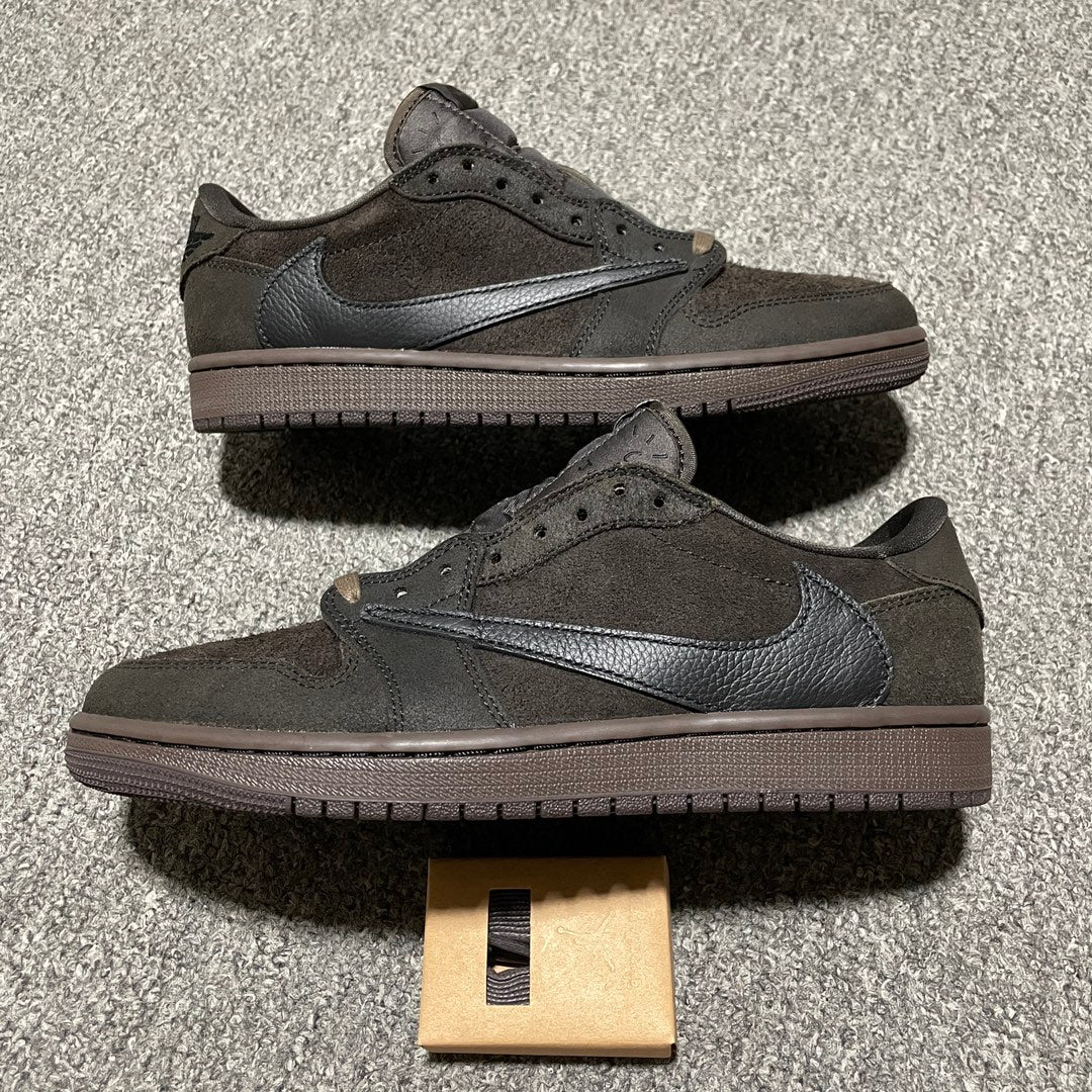 Travis Scott × Nike Air Jordan 1 Low OG SP "Velvet Brown"