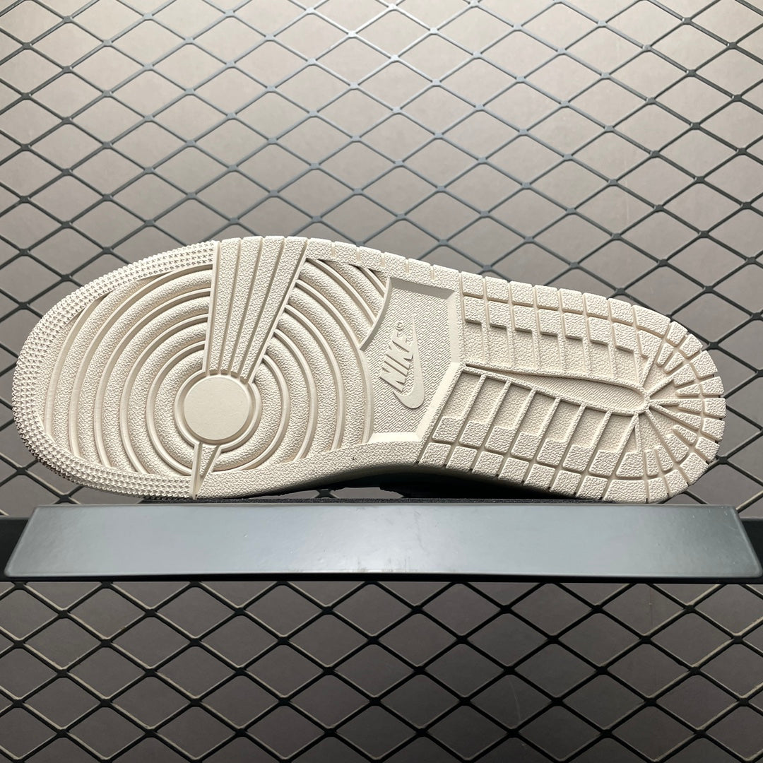 Nike Air Jordan 1 Low "Sanddrift"