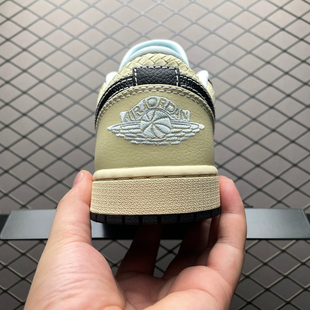 Nike Air Jordan 1 Retro Low SE "Coconut Milk/Glacier Blue"