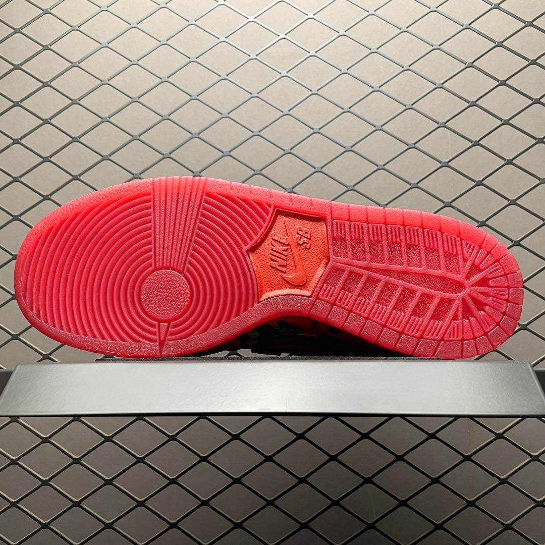 The Wizard of Oz × Nike SB Dunk Low "Ruby Slipper"