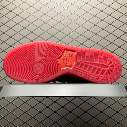 The Wizard of Oz × Nike SB Dunk Low "Ruby Slipper"