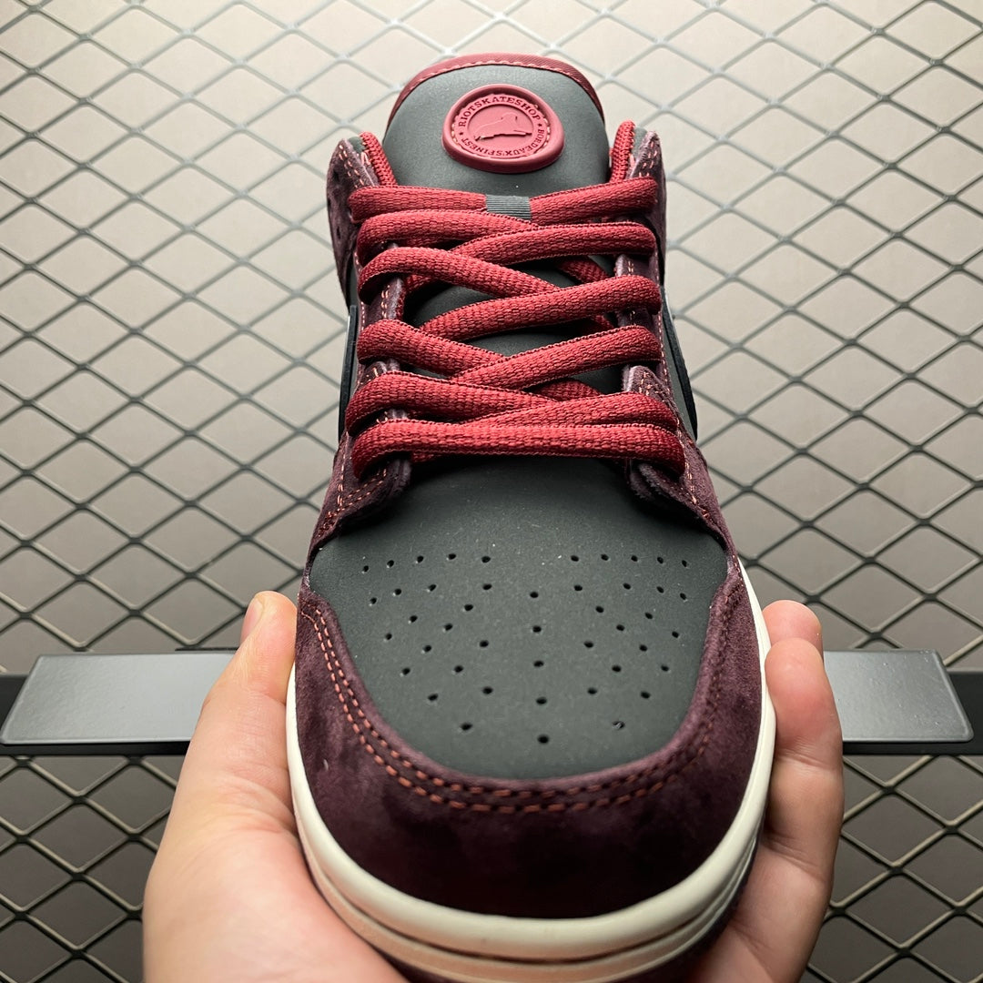 Riot Skateshop × Nike SB Dunk Low Pro "Mahogany"