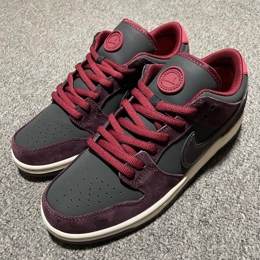 Riot Skateshop × Nike SB Dunk Low Pro "Mahogany"
