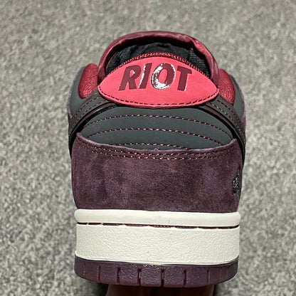 Riot Skateshop × Nike SB Dunk Low Pro "Mahogany"