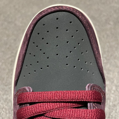 Riot Skateshop × Nike SB Dunk Low Pro "Mahogany"