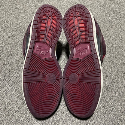 Riot Skateshop × Nike SB Dunk Low Pro "Mahogany"